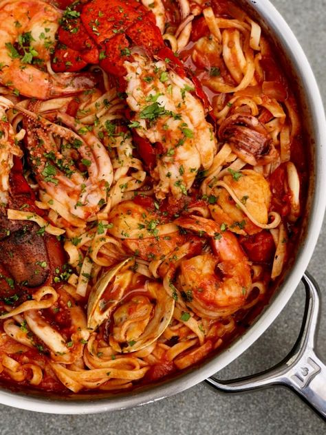 Seafood In Red Sauce, Shrimp And Lobster Recipes, Seafood Fra Diavolo Recipe, Fra Diavolo Sauce, Seafood Fra Diavolo, Diavolo Sauce, Calamari Recipe, Seafood Delight, Seafood Medley