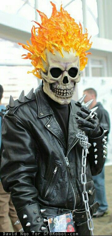 Ghost Rider Cosplay. Ghost Rider Costume, Ghost Rider Tattoo, Scary Halloween Costume, Scary Costumes, Marvel Cosplay, Fantasias Halloween, Mens Halloween Costumes, Theme Halloween, Funny Halloween Costumes