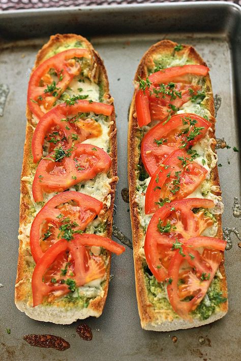 Cheese With Tomato, Grilled Cheese With Tomato, Best Sandwich Recipes, Panini Press, Open Faced Sandwich, Grilled Cheese Sandwich, Open Face, Cheese Sandwiches, Sandwich Recipes