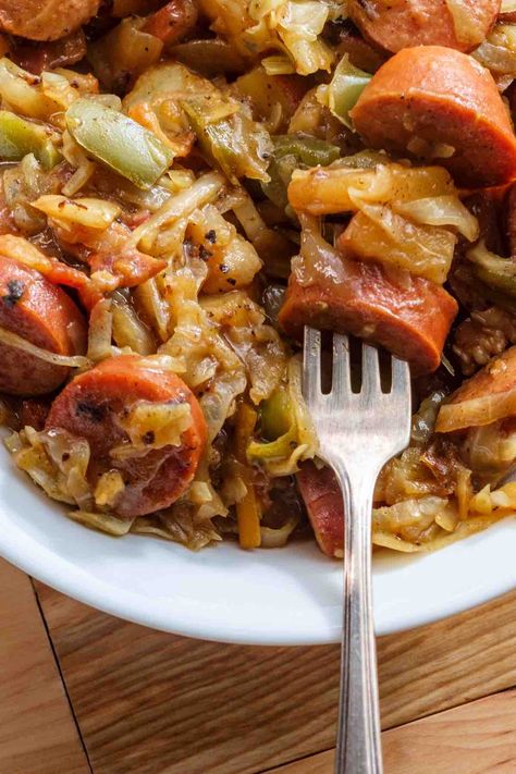 9 Best Polish Sausage Recipes (Kielbasa and Potatoes Recipe + More) Easy Kielbasa Recipes, Kilbasa Sausage Recipes, Polish Sausage Recipes, Polska Kielbasa, How To Cook Kielbasa, Kielbasa And Potatoes, Kielbasa And Cabbage, Sausage And Rice, Bean And Vegetable Soup