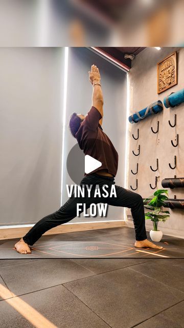 2 Person Yoga Poses Easy, Yoga Poses With Partner, Poses With Partner, 2 Person Yoga, Yoga Flow Video, 2 Person Yoga Poses, Poses Easy, Yoga Balance Poses, Vinyasa Yoga Sequence