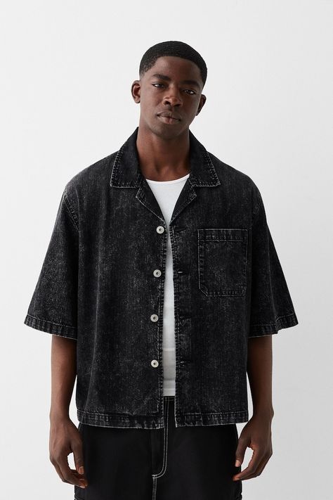 Men’s Shirts | New Collection | Bershka 2000s Boys, Short Sleeve Denim Shirt, Grey Denim Shorts, Short Sleeve Denim, Fashion Design Template, Track Pants Mens, Outfits Hombre, Denim Shirt Men, Work Uniforms