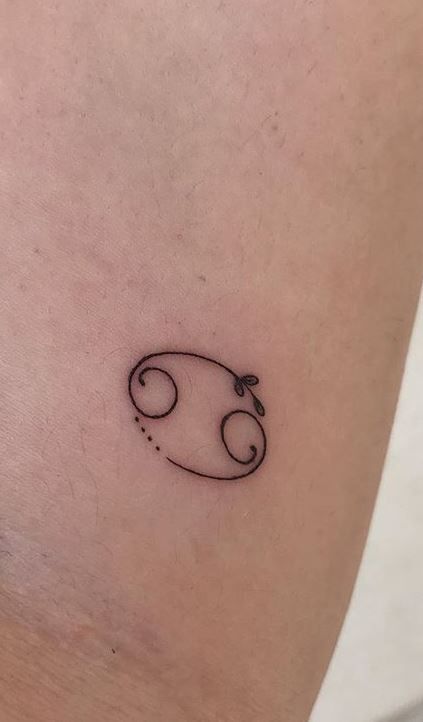 Cancerian Tiny Tattoo, Cancerian Woman Tattoo, Tattoos For Cancerian Women, Small Cancerian Tattoos, Cancerian Tattoo Zodiac Signs, Cancerian Aesthetic Tattoo, Cancerian Tattoo For Women Minimalist, Cancerian Tattoo For Women, Cancerian Tattoo