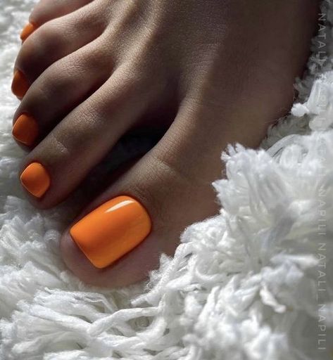 15 Trendy Fall Toe Nail Colors for 2023 Orange Pedicure, Orange Toe Nails, Toe Nail Colors, Fall Toe Nails, Fall Pedicure, Christmas Purple, Fall Toes, Pedicure Ideas, Pedicure Colors