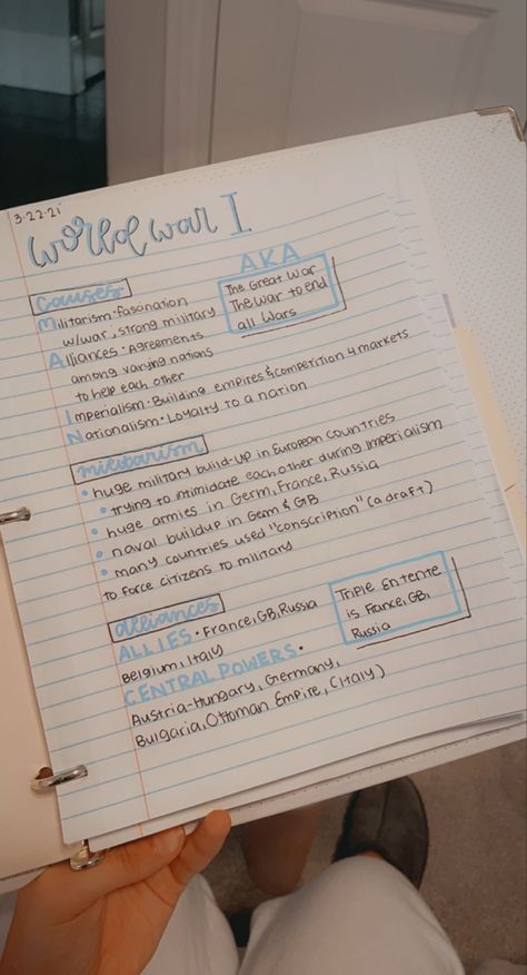 Ways To Make Your Notes Cute, Cute Note Layouts For School, Quick Notes Aesthetic, Note Taking Ideas For History, Grid Paper Notes Aesthetic, Cute Note Aesthetic, Aesthetic Notes Study Inspiration History, Fun Notes Ideas, Cute Journal Ideas Aesthetic Korean