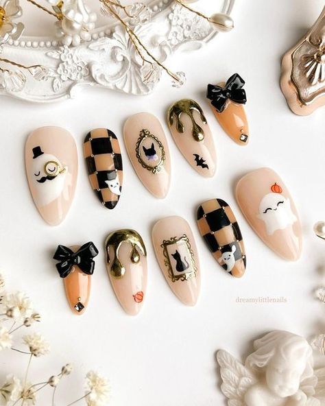 Halloween Nails Korean, Japanese Halloween Nails, Halloween Korean Nails, Nail Halloween Ideas, Korean Halloween Nails, Gold Halloween Nails, Nail Halloween Designs, Nails Press On, Spidey Nails