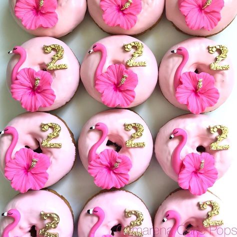 Cupcakes For Sale, Palm Springs Party, Flamingo Cupcakes, 1st Birthday Girl Decorations, Flamingo Cake, Flamingo Birthday Party, Hawaiian Birthday Party, Flamingo Theme, Hawaiian Birthday