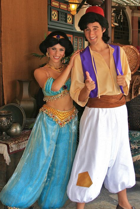 Aladdin at Disney Character Central Jasmine And Aladdin Costume, Aladin Disney, Jasmine And Aladdin, Aladdin Costume, Cosplay Disney, Princess Jasmine Costume, Disney Face Characters, Cute Couple Halloween Costumes, Aladdin And Jasmine