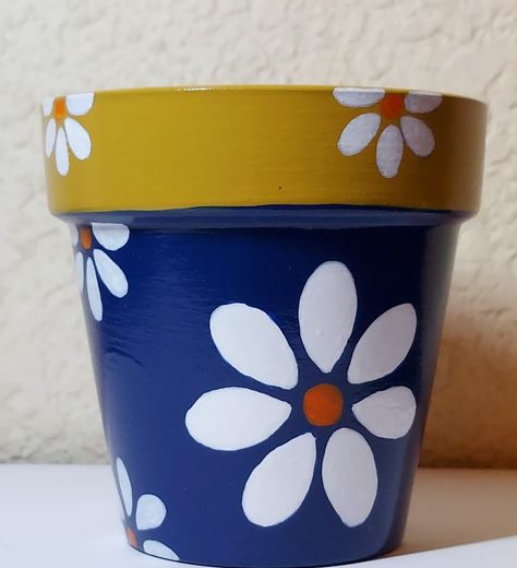 Flower Pot Painting, Plant Pots Crafts, Art Deco Artists, Abstract Pencil Drawings, Terra Cotta Pot Crafts Diy, Plant Pot Design, Flower Pot Art, Painted Plant Pots, Plant Pot Decoration