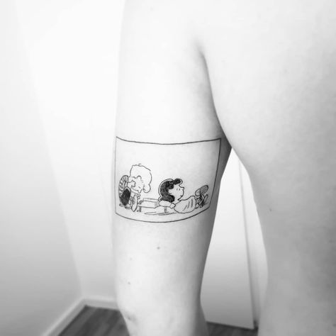 Peanuts Cartoon Tattoo, Peanuts Tattoo Ideas, Peanuts Tattoos, Peanuts Tattoo, Meaningful Signs, Snoopy Tattoo, Surf Tattoo, Comic Tattoo, Leipzig Germany