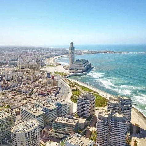 Moroccan Mosque, Africa Cities, Casablanca City, Morocco Casablanca, Morocco Aesthetic, Moroccan Party, Moroccan Inspiration, Travel Project, Style Marocain