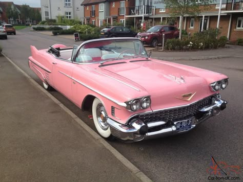 Car Color Ideas, Wallpaper Luxury, 1959 Cadillac, Old Vintage Cars, Audi R8 V10, Mercedes Benz S, Pink Cadillac, Cadillac Fleetwood, Cars Vintage