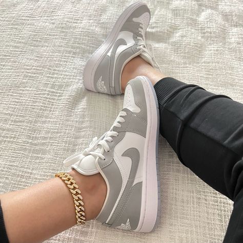 In love with this colorwayaj1 airjordan1 airjordan1low aj1low wolfgrey Nike Jordan Mujer, Nike Air Jordans Low, Airjordan1 Low, Teenage Sneakers, Air Jordans 1 Low, Tenis Nike Jordan, Nike Jordan Low, Jordan 1 Low Grey, Jordans Low