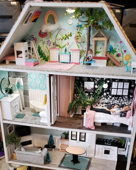 Bookcase Barbie House, Wood Barbie House, Barbie Doll House Aesthetic, Doll House Painting Ideas, Realistic Barbie House, Doll House Makeover Diy, Barbie House Diy, Diy Cube Shelf, Colorful Dollhouse