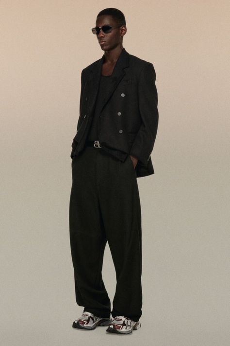 MytheresaMen Balenciaga Balenciaga Outfit Mens, Cool Suits For Men, Balenciaga Sneakers Outfit, Street Style Suit, Balenciaga Outfit, Suits And Sneakers, Sneakers Outfit Men, Balenciaga Style, Balenciaga Men