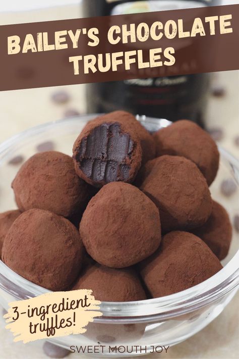 These 3-ingredient boozy Bailey's Irish cream chocolate ganache truffles are the perfect easy homemade gift for grown-ups! They're creamy, decadent and just melt in your mouth. Make these tasty Baileys truffles for special occasions like Christmas, New Years' eve and St Patrick's Day - they're sure to go down a treat! Alcohol Truffles, Baileys Truffles, Chocolate Ganache Truffles, Candy Collage, Fudge Truffles, Ganache Truffles, Irish Cream Truffles, Fudge Balls, Boozy Recipes