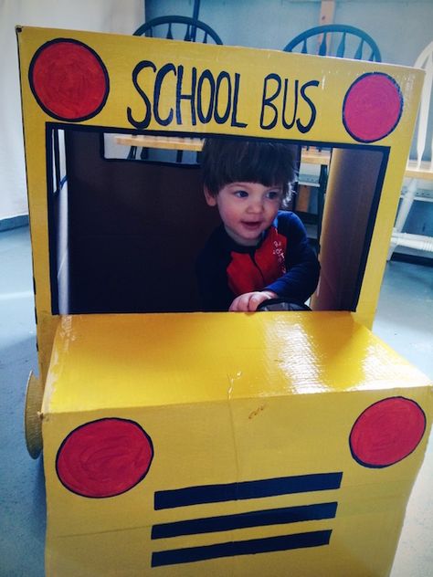 DIY homemade cardboard box school bus Cardboard School Bus, Cardboard Bus, School Bus Crafts, School Bus Party, Bus Crafts, Cardboard Car, Yellow School Bus, Cardboard Box Crafts, Transportation Theme