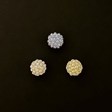 Seed Bead Stud Earrings Tutorial, Beaded Ball Tutorial, Seed Bead Ball, Beaded Wreath, Wreath Ornament, Bead Ball, Beaded Ball, Seed Bead Pattern, Beaded Earrings Tutorials