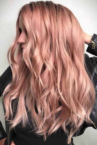 Top Tips to Experiment with a Rose Gold Hair Color ★ See more: http://lovehairstyles.com/rose-gold-hair/ Spring Hair Color Blonde, Rose Gold Hair Color, Gold Hair Color, Salon Hair Color, Rambut Brunette, Gold Hair Colors, Hair Color Rose Gold, Hair Color Unique, Spring Hair Color