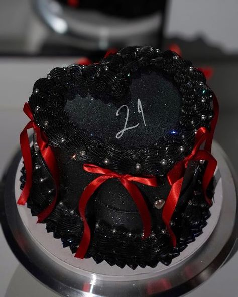 Atlanta Custom Cakes on Instagram: "Inquire through the link in our bio for your dream custom cake. 🖤 #heartcake #vintagecake #atlantacakes" Essen, Gothic Heart Cake, Black And Red Heart Cake, Birthday Cake Red And Black, Black And Red Birthday Theme, Tvd Party, Black Heart Cake, Gothic Birthday Cakes, Goth Cakes