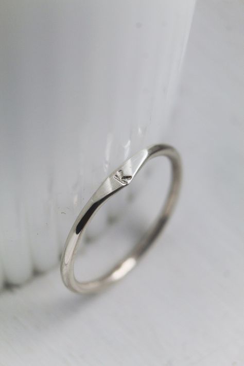 Ring Designs Simple Silver, Silver Ring Simple Design, Simple Gemstone Rings Silver, Womens Rings Simple Silver, Silver Ring Ideas Women, Dainty Rings Minimalist Jewelry Silver, Plain Ring Design For Women, Simple Silver Band Ring, Silver Rings Ideas