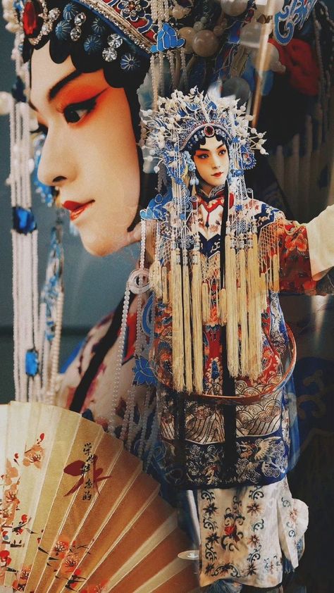 Culture Photography, Beijing Opera, Peking Opera, Chinese Folk Art, Traditional Chinese Art, Chinese Opera, Traditional Culture, Beijing China, China Art