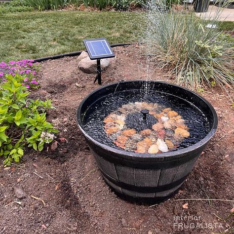 DIY Rechargeable Solar Fountain With River Rocks Diy Solar Water Fountain, Homemade Water Fountains, Front Yard Flower Bed, Diy Solar Fountain, Solar Water Feature, Diy Water Feature, Add Curb Appeal, Solar Water Fountain, Diy Water Fountain