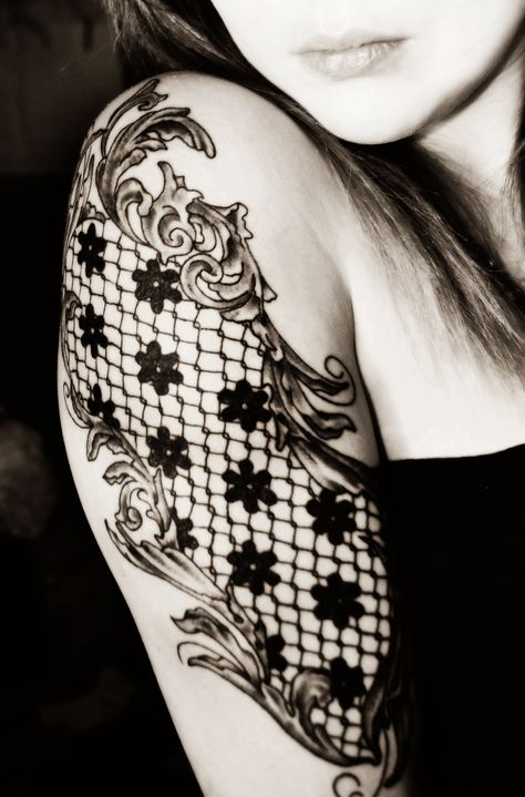 lace tattoo #lace #tattoo #ink  Little something different other than the little flowers in it. Black Lace Tattoo, Lace Sleeve Tattoos, Tattoo Lace, Arm Tattoos Drawing, Lace Tattoo Design, Tattoo Snake, Tattoo Filler, Tattoo Henna, Muster Tattoos