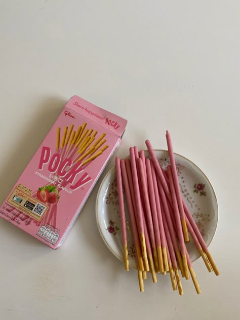 #pink #aesthetic #pocky #japan #tokyo #japanesecandy #candy #dessert #pink #pinkcore Strawberry Snacks Aesthetic, Pink Snacks For Picnic, Strawberry Flavor Aesthetic, Pink Foods Aesthetic, Pink Snacks Aesthetic, Strawberry Pocky Aesthetic, Pink Snack Ideas, Pink Snack Board, Pink Sweets Aesthetic