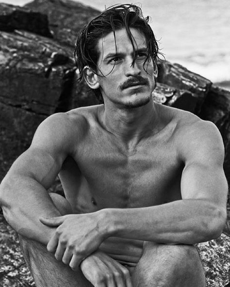 Jarrod Scott by Mariano Vivanco Jarrod Scott, Mariano Vivanco, French Models, Human Male, Male Form, Everyone Else, Male Models, Eye Candy, Che Guevara