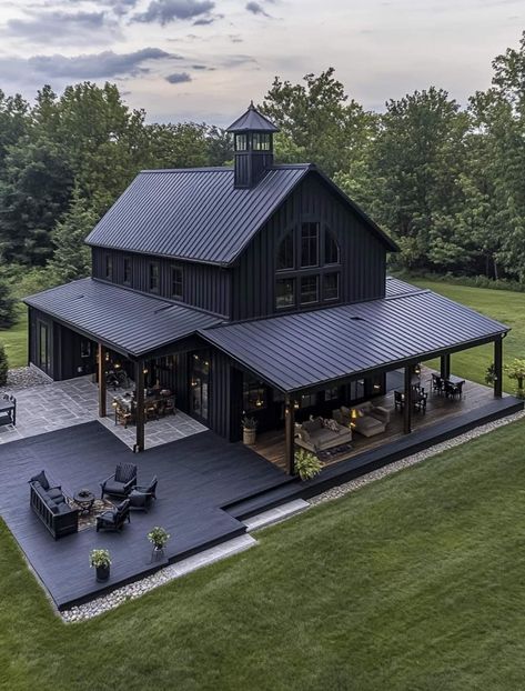 Barndominium Ideas Black Exterior, Dark Exterior Barndominium, Charcoal And Black Barndominium, Bardiminium House Exterior, Cool Barndominium Ideas, Goth Barndominium, Barn Shaped House, Dark Barndominium, Black Barndominium Exterior