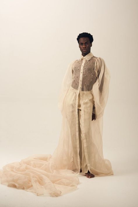 Non-Binary wedding wear inspiration from Queera Wang. Find the perfect outfit for a gender neutral wedding. With inspiration for androgynous suits, unisex, gender fluid and alternative a-gender wedding wear. #lgbtqiawedding #equallywed #marriageequality #genderneutralformalwear #androgynous Non Binary Wedding, Nonbinary Wedding, Gender Neutral Outfit, Gender Neutral Fashion, Men's Wedding Outfit, Queer Weddings, Gender Fluid Fashion, Genderless Fashion, Gender Neutral Clothes