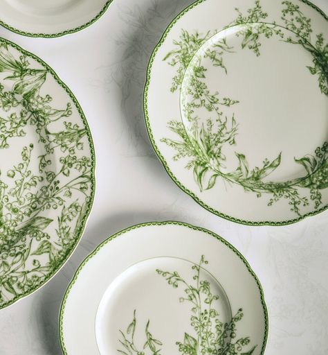 Beautiful Cutlery, Assiette Design, Tafel Decor, Idee Pasto, Decoration Inspiration, Table Arrangements, Dream House Decor, Green Aesthetic, Lily Of The Valley