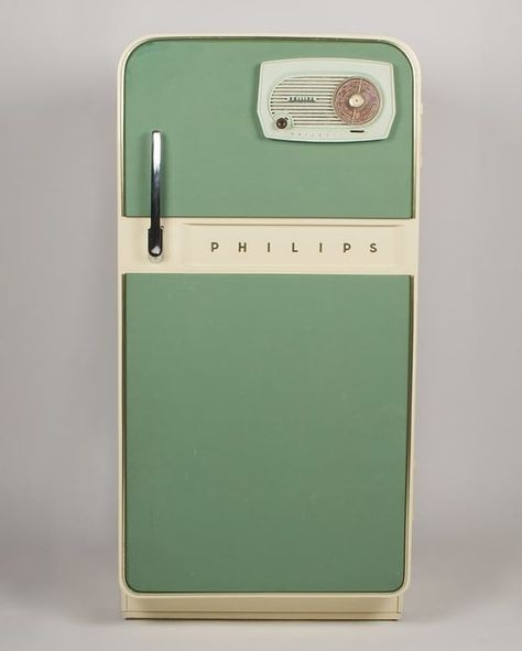 Vintage Fridge Aesthetic, 60s Fridge, 70s Fridge, 50s Fridge, Mafia Kitchen, Fridge Vintage, Modern Fridge, Gas Cookers, Ideas For Cafe