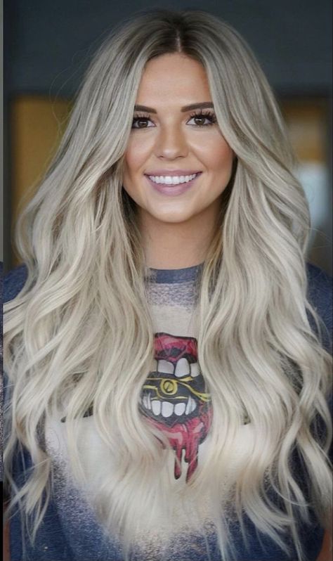 Ice Blonde Hair Brown Eyes, Haircolor Ideas Blonde, Platinum Blonde Haircut, Dimensional Platinum, Blonde Haircut Ideas, Icy Platinum Blonde Hair, Platinum Blonde Hair Ideas, Ash Blonde Hair Balayage, Blonde Haircut