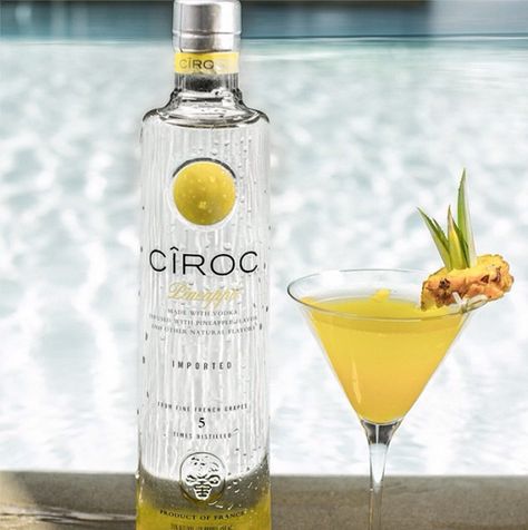 pineapple ciroc Pineapple Drink Recipes, Ciroc Drinks, Ciroc Pineapple, Ciroc Recipes, Best Mixed Drinks, Pineapple Drink, Pineapple Vodka, Facebook Analytics, Pineapple Drinks