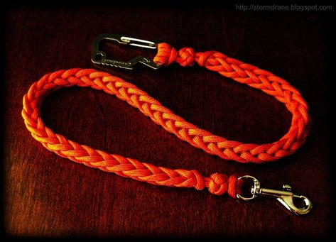 Dog Leash Diy, Lanyard Knot, Paracord Dog Leash, Paracord Braids, Snake Knot, Paracord Lanyard, Spool Knitting, Paracord Diy, Paracord Tutorial