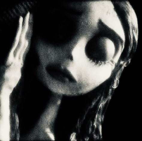 Corpse Bride, Tim Burton, Blue Eyes, Black And White, Makeup, Hair, Blue, White, Black