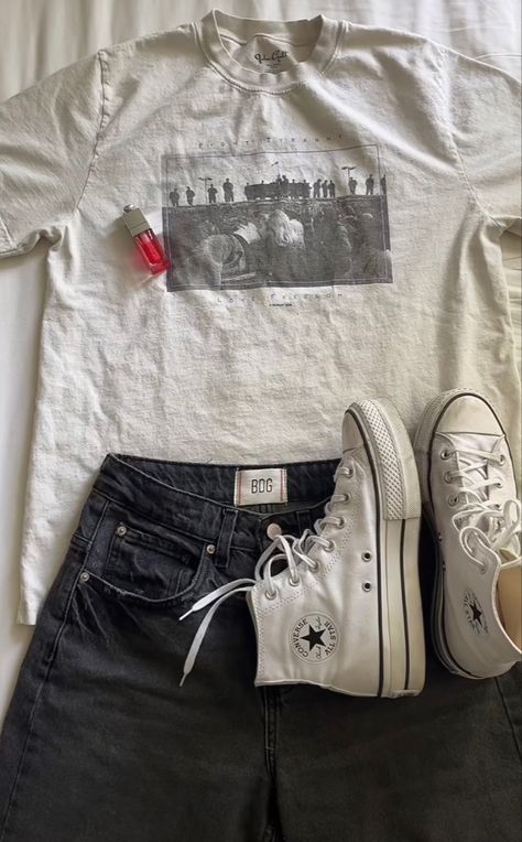 Plain Tshirt Outfit, Converse Aesthetic Outfit, White Converse Style, Outfit Ideas Converse, Converse Outfit Summer, Converse Fits, White Converse Outfits, Converse Fashion, Ootd Aesthetic