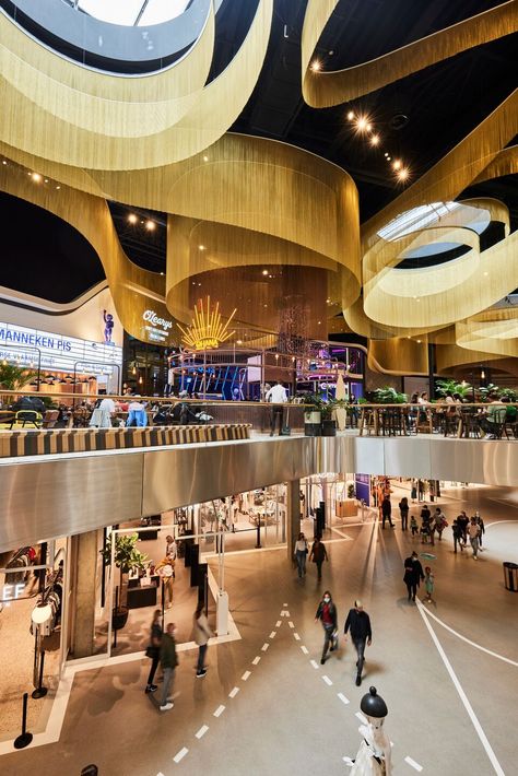 Discover Ceilings Shopping Centres Design Ideas and Pictures | Archello Flowing Curtains, Westfield Mall, Shopping Mall Design, New Architecture, Mall Design, Parametric Architecture, The Ceiling, Design Center, Photo Reference