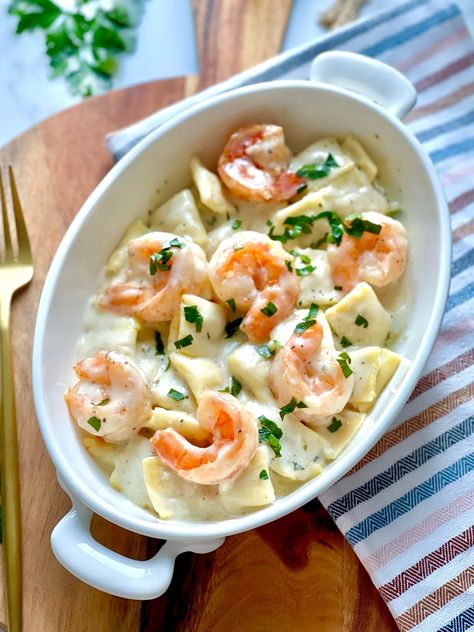 15-Minute Cheese Ravioli with Shrimps and Garlic Butter Sauce – Alena's Home Cooking Ravioli With Shrimp, Ravioli Sauce, Ravioli Pasta, Ravioli Recipe, Cheese Ravioli, Shrimp Recipes For Dinner, Garlic Butter Sauce, Shrimp Recipes Easy, Pasta Dinner Recipes