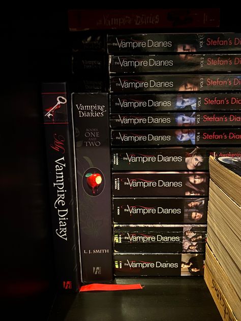 Vampire Diaries Book Aesthetic, Books About Vampires, Vampire Diaries Scrapbook, Vampire Movies List, Vampire Diaries Book Series, Tvd Books, Vampire Diaries Book, Books Vampire, Vampire Diaries Aesthetic