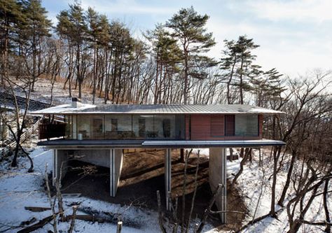 . Cantilever Architecture, Villa Architecture, Architects Studio, Japanese Architecture, Japan Design, Nagano, Sustainable Home, Japanese House, Residential Architecture