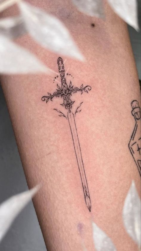 Fantasy Aesthetic Tattoo, Tattoo Around Scar, Rapier Tattoo, Dagar Tattoo, Women Behind Ear Tattoo, Blade Tattoos For Women, Inej Ghafa Tattoo, Tiny Rib Tattoos For Women, Pillar Tattoo