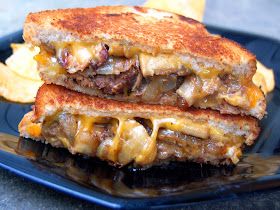 Cassie Craves: Leftover Pot Roast Patty Melts Leftover Pot Roast, Leftover Roast Beef, Patty Melt, Roast Beef Recipes, Leftovers Recipes, Roast Recipes, Left Over, Beef Dishes, Grilled Cheese