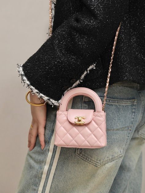 Channel Bags Mini, Expensive Bags Luxury, Mini Chanel Bag, Chanel Kelly, Pink Chanel Bag, Chanel Bag Outfit, Chanel Mini Bag, Chanel Fragrance, Vintage Chanel Bag