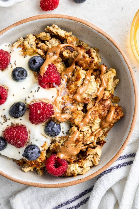 Scrambled Oats, Soft Granola, Bowl Ideas, Healthy Food Facts, Oats Breakfast, Breakfast Bowl, Gluten Free Oats, Gluten Free Breakfasts, Bird Food