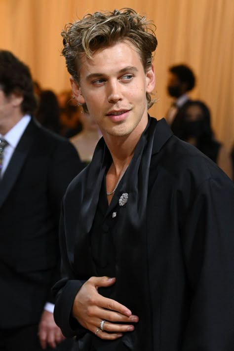 Elvis Austin Butler, Austin Elvis, Austin Butler Elvis, Elvis Movie, Hottest Male Celebrities, Elvis Movies, Austin Butler, Smash Cake, Smash Book