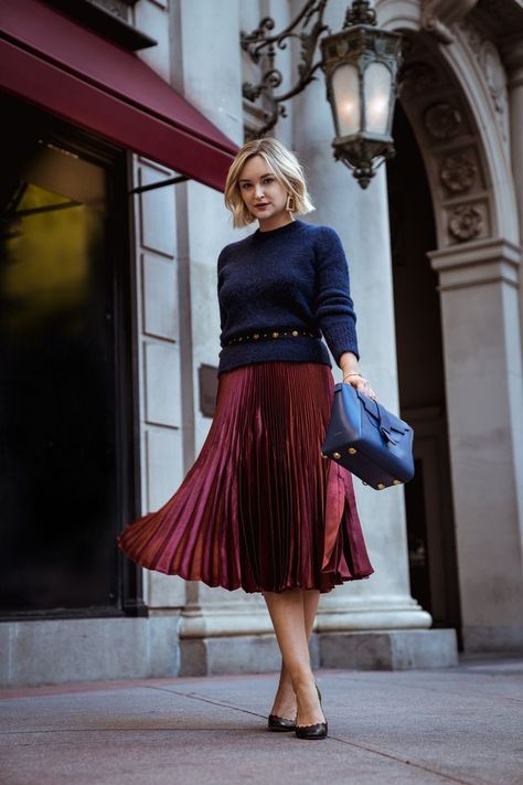 Jewel Tone Outfits, Jewel Tones Fashion, Ladylike Style, Gold Skirt, Stil Elegant, Late Afternoon, Mode Inspo, Art Styles, Mode Inspiration