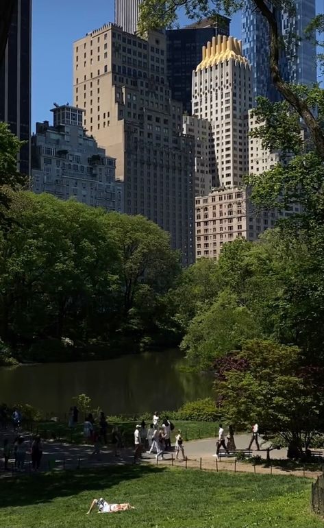 Rose Hawthorne, Central Park Aesthetic, Marriage For One, Jack And Rose, Park Aesthetic, Stretching For Beginners, Kaptan Jack Sparrow, Nyc Baby, Central Park Nyc